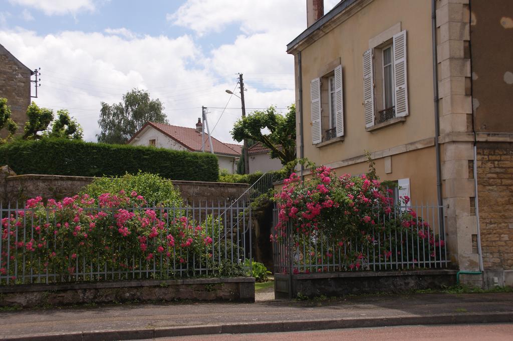 Gite Les Minimes Avallon Exterior foto